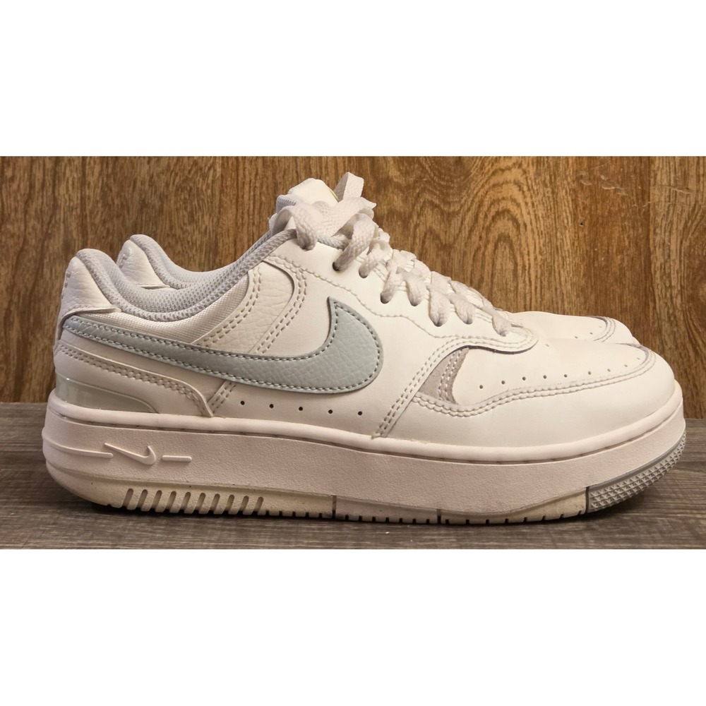 Nike‎ Gamma Force Low Top Shoes Sneakers Womens Size 6 White